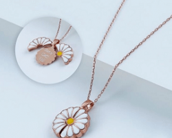 Daisy Necklace